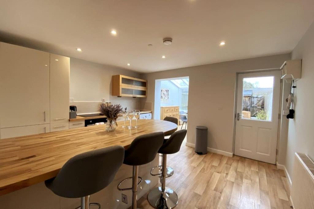 3Bed House With Parking Short Walk To Bath Centre Exterior foto