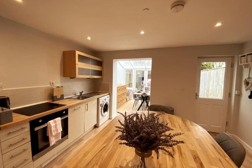 3Bed House With Parking Short Walk To Bath Centre Exterior foto